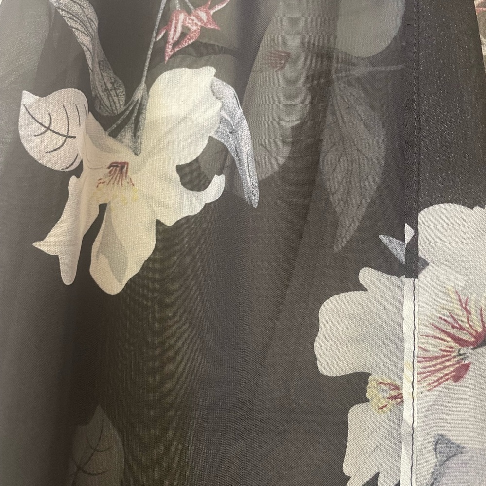 NWOT Kimono, Beach coverup Sheer Floral Open Topper 0/S black floral, - Picture 4 of 7